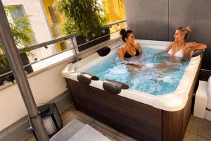 Apartment with Private Jacuzzi & Terrace in the center of Prague