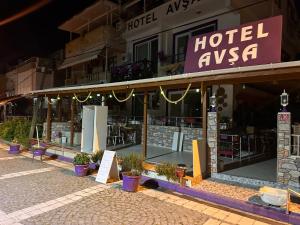 Zeynep Apart