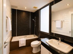 Wander Nana - Pool View Apartment with Soaking Tub