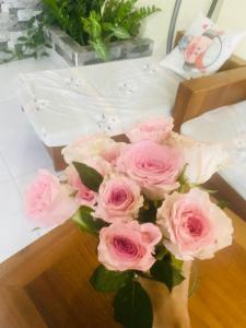 Phòng VIP có bồn tắm yên tĩnh trong Villa xanh mát