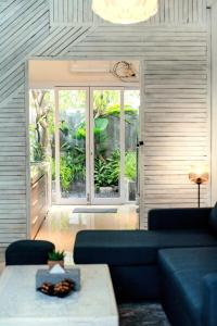 5 Minute Walk to Sanur Beach! Villa Pethak