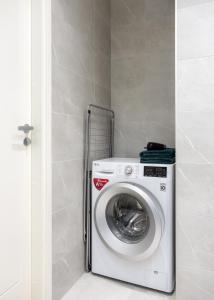 Ermi Street 2-Bedroom Apartment with Free Parking