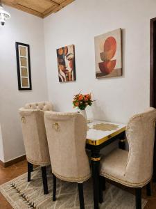 UrbanHive 2BR Gladwins