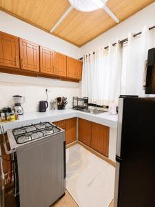 UrbanHive 2BR Gladwins