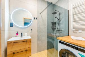 Apartament Liliowy 61E BASEN by Holiday Park & Apartments