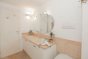 AC - Free Parking - Tennis - 4 Bedrooms - 4 Bathrooms
