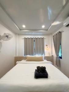 Banana House 1