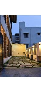 Breeze & blooms villa