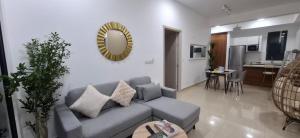 Lazzlla Gardens Luxurious 3 BR Apartment