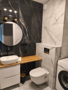 Apartament 4 os Primavera z basenem całorocznym, jacuzzi i parkingiem