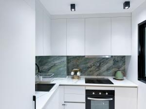Modern Townhouse Laguna Park by Villacarte