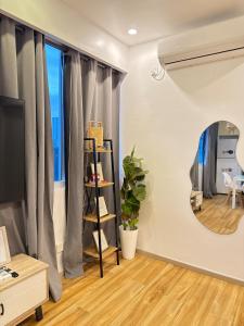 Lazzlla luxurious 1BR Apartment city view