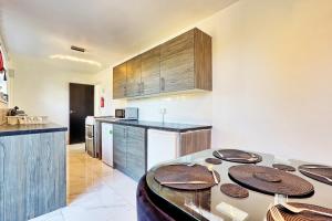3 Bed - Sleeps 5 - Wi-Fi - Parking