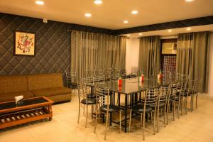 Mansarover Hotel & Banquets