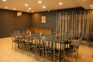 Mansarover Hotel & Banquets