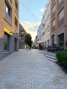 Design Apartment - Steps from the Castle and Danube