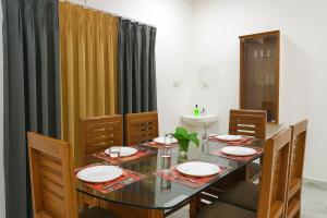 Vintage 3BHK Near Capital Park & Rameswaram-Cafe 303