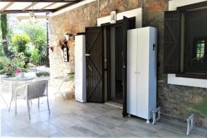 Ovacık Detached Villa in a Big Garden