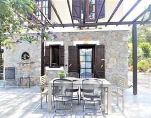 Ovacık Detached Villa in a Big Garden