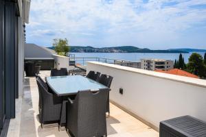 Brand new Lux apartment G & L with hot tub