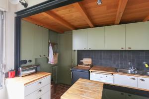 Spacious 80m Apt near Eiffel Tower