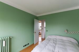 Spacious 80m Apt near Eiffel Tower