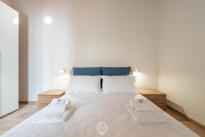 Estay - Lovely Marina Roof