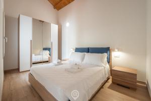 Estay - Lovely Marina Roof