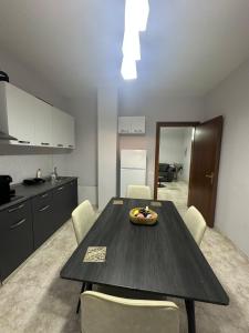 Nunus Central Apartment