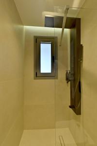 Elegant Duplex Apartment - Daphne