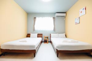 New! Direct access to Namba es-Maison今里 新深江駅徒歩2分 広々3LDK一棟貸切 大型駐車場付き 最大11名