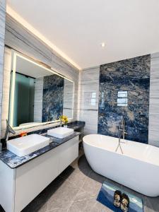 Nauras Towers 2 bedroom beachfront apartment