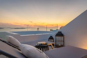 DAngelo Sunset Terrace by the windmills