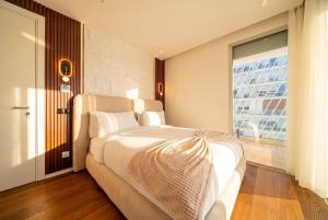 CFC Skyline Escape Huge Terrace, GYM & Parking