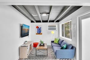 Oakland Park Oasis Heated Pool 4BR Retreat