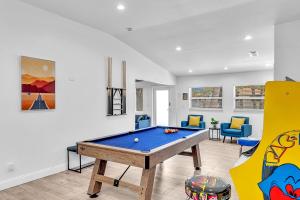Oakland Park Oasis Heated Pool 4BR Retreat