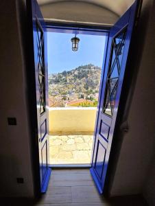 Symi 1