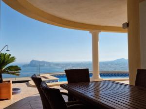 Sea View Altea Hills Solar Heated Pool 4 King Beds