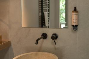 Luxury Suite for 2 – Woodz Lodges