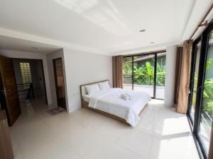 Villa Righi Patong Home Cinema 3 bed 5 min from Beach