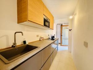 Newly Renovated Apartment, Garden & 3 Parking Spots - Porto Cervo 7 min