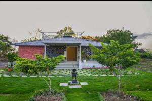 Dr Shahas Farmhouse