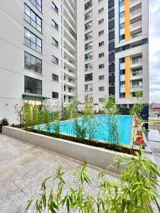 spacious living apartment with fully equipped gym swimming pool private parking space, child play area and amazing scenic views