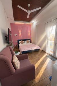 Blush - Tiny Studio - by BeauMonde Studio