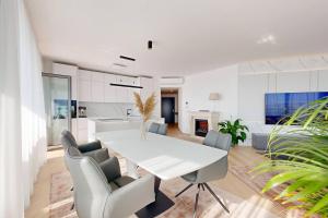 Eurovea Tower Executive Residence Danube View