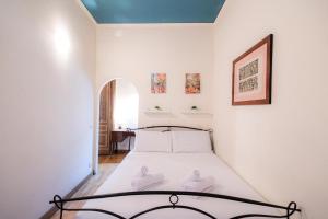 Trevi Heritage Loft, Modern and Roman Charm