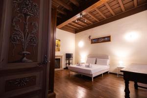 Trevi Heritage Loft, Modern and Roman Charm