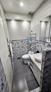 Casa Pacheco 2 - Modern 2BR 1 BA, Walk to Castle and Beach, Secure Parking Included