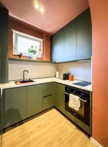 All Seasons Apartments - Free Parking & City Center