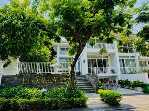 RU Villa 4BR - My Khe Village Da Nang